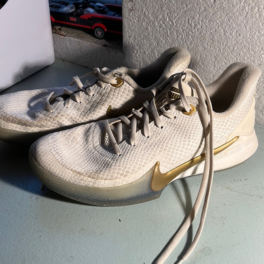Kobe’s size 7.5
